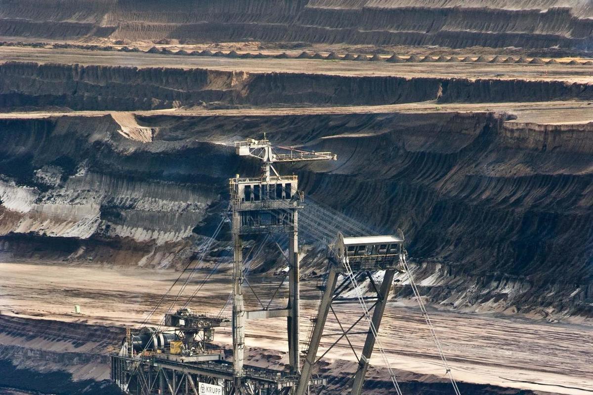 «Солнцевский разрез» запустил на Сахалине крупнейший в России угольный конвейер