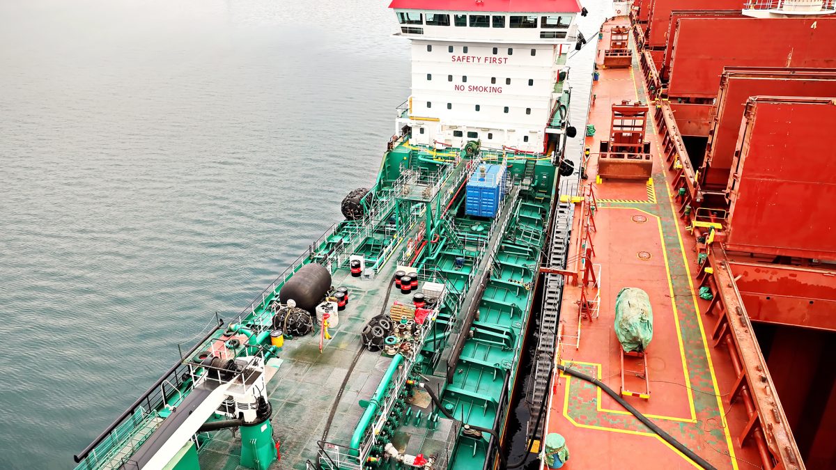 Цены на бункерное топливо выросли на 30-35%