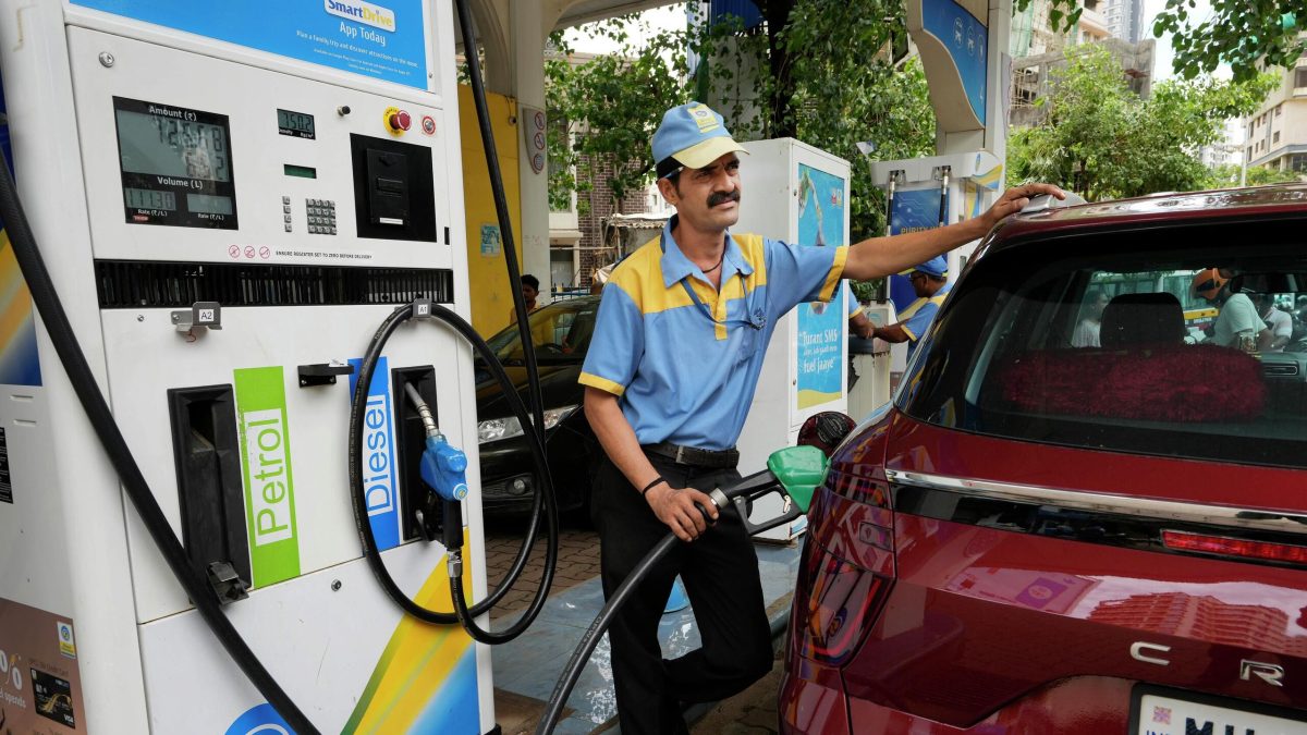 Австралия и Индия вводят экстренные меры на рынке топлива