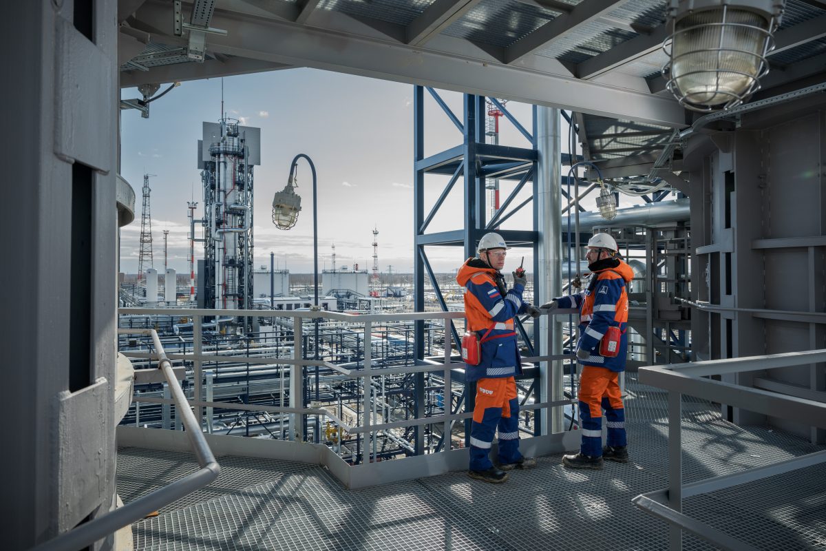 «Газпром нефть» и СберТех создадут платформу управления цифровыми двойниками